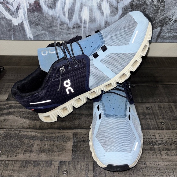 On Clouds Other - On Cloud 5 Midnight Chambray sneakers Men's SZ10.5